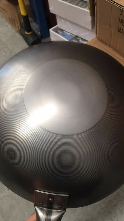 Traditional Hand Hammered Carbon Steel Wok – Wooden Handle 32cm to 40cm